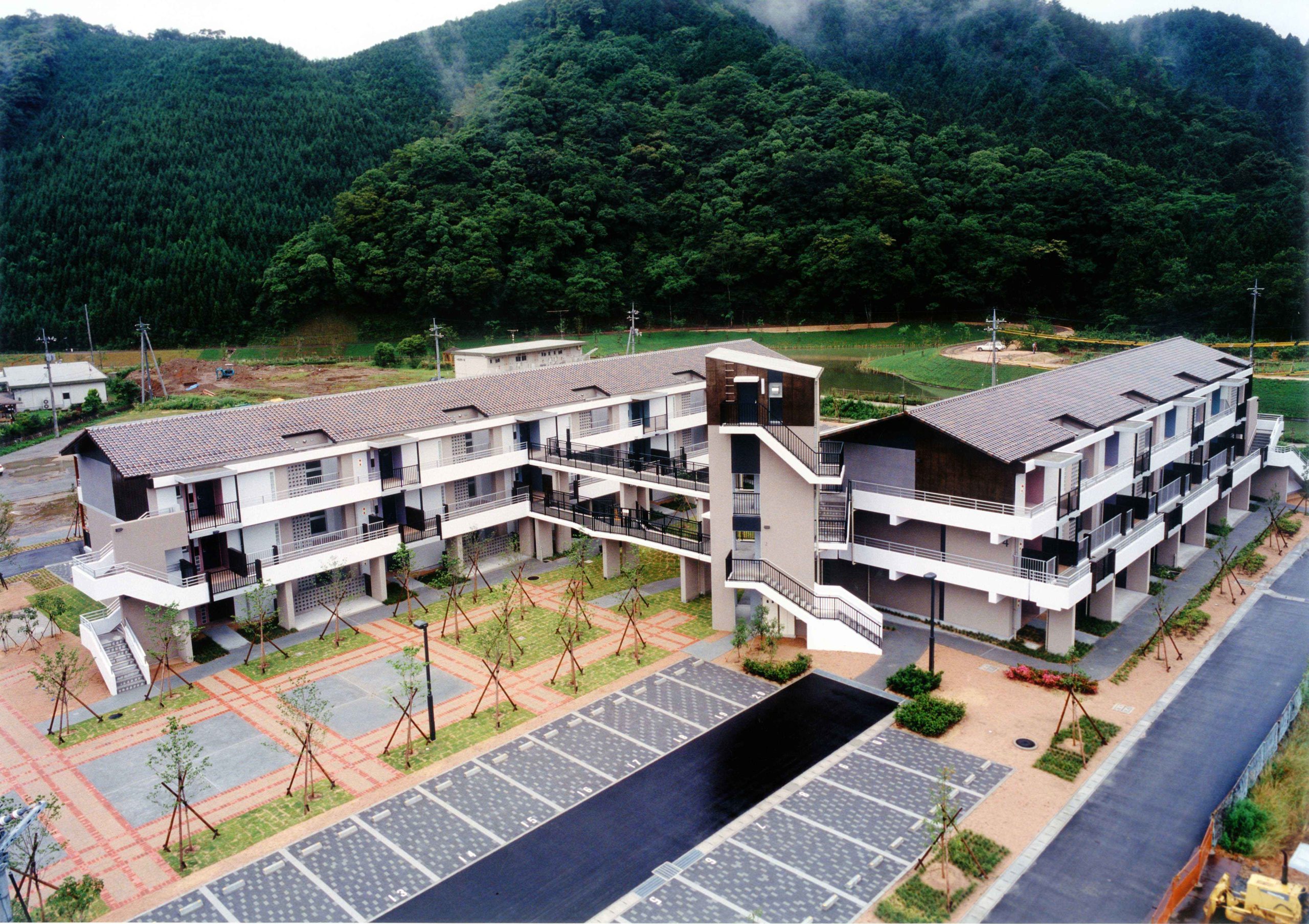 美東町営三本松団地